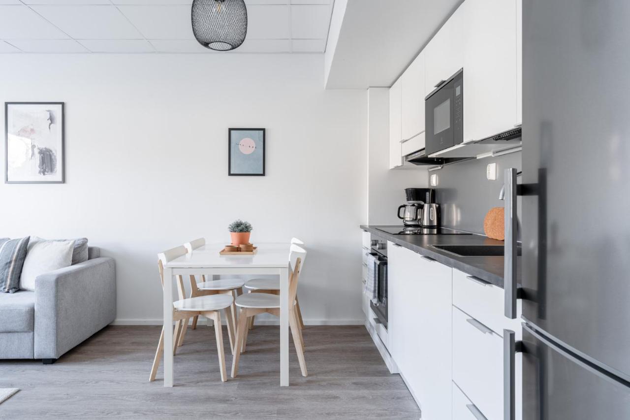 Modern 2Br Apartment With Balcony & Central Location - Hosted By 2Ndhomes Tampere Esterno foto
